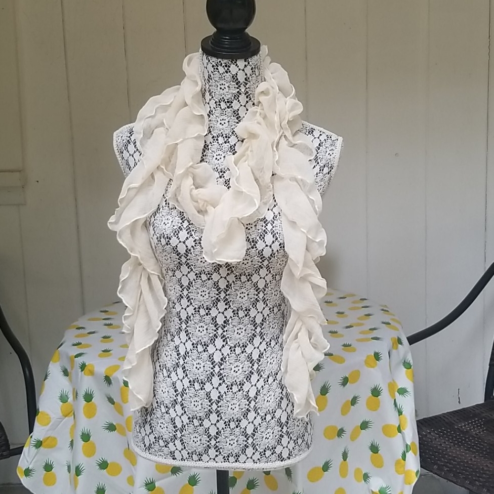 Sheer rugged scarf